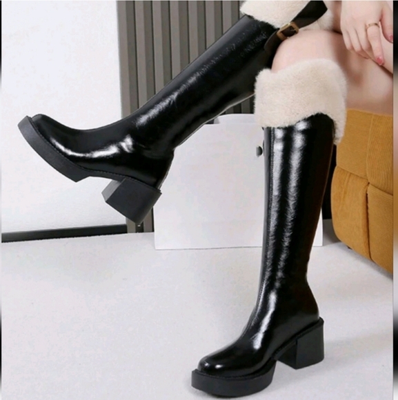 Elegant Black and Cream Women's Knee-High Boots - Picture 2 of 5